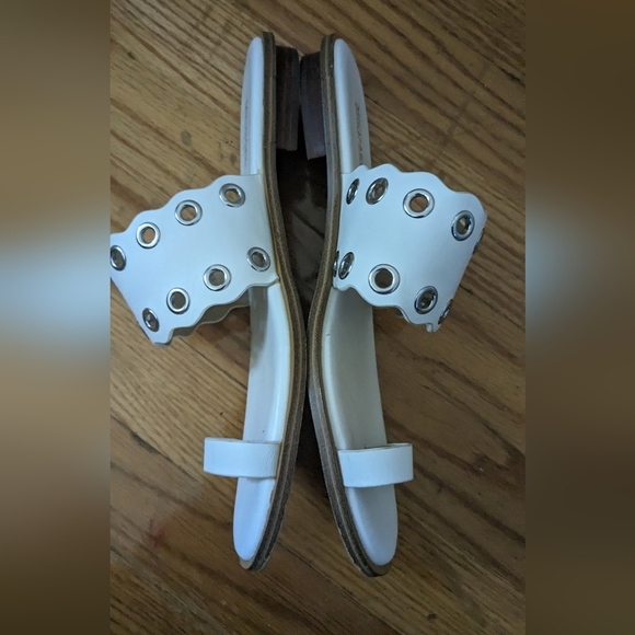 Womens Michael Kors Patty Flat Toe Ring Slip On Sandals, Optic White 8 - Picture 4 of 11